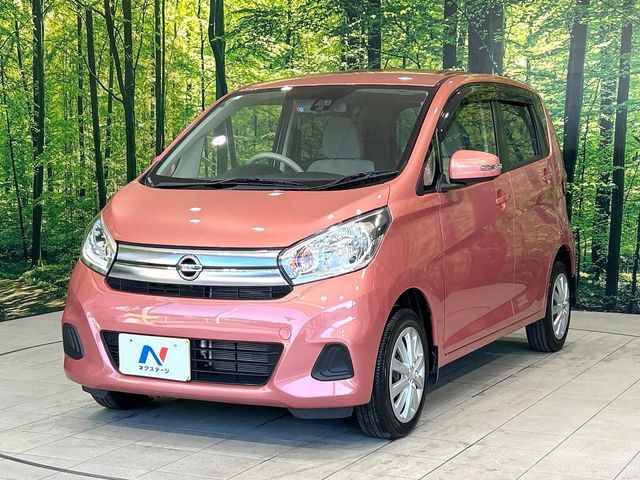 大好評のボディコーティング「弾スプラッシュコート」もご納車までに施工可能。通常のガラスコートと異なる、耐久年数6年の無機質ガラスコーティングが、ボディをキレイな状態に保ってくれます。
