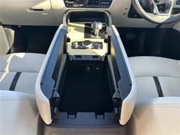 【インパネ全体】全方位で視界が広く、高い目線で運転もしやすいです！