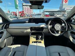 【インパネ全体】全方位で視界が広く、高い目線で運転もしやすいです！