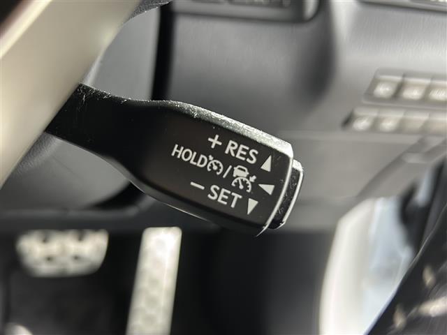 【運転席操作部】『運転席周辺の装備』の画像になります。快適なドライブを楽しむための機能が装備されています！運転席から触れるので使いやすいです！