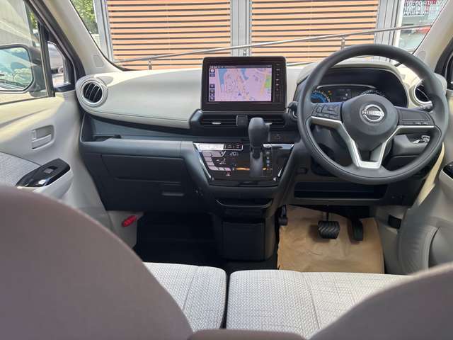 内装はルームクリーニング済みです！清潔な車内で快適なドライブをお楽しみください！！前席、後席、そしてエンジンルームまで全てクリーニング済みです。