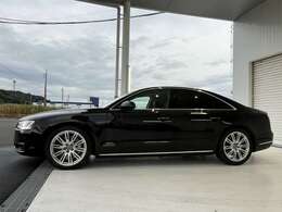 BCS認定中古車1年保証は、エンジンやミッションなどの主要重要機関100部位のみを保証します。ナビオーディオやエアコン、電装関係など、381部位2年間保証するフルプランも別途有償でご用意しております。