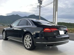 濃厚色ですので、ボディコーティングをお勧めいたします。施工することで光沢に差が出ます。別途プラン料金を参照ください。