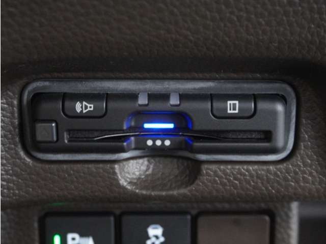 【ETC車載器】高速道路のご利用時にとても便利なETC車載器。セットアップ(費用別途)後にお渡ししとなります。