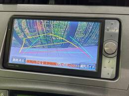 【バックカメラ】駐車時に後方がリアルタイム映像で確認できます。大型商業施設や立体駐車場での駐車時や、夜間のバック時に大活躍！運転スキルに関わらず、今や必須となった装備のひとつです！