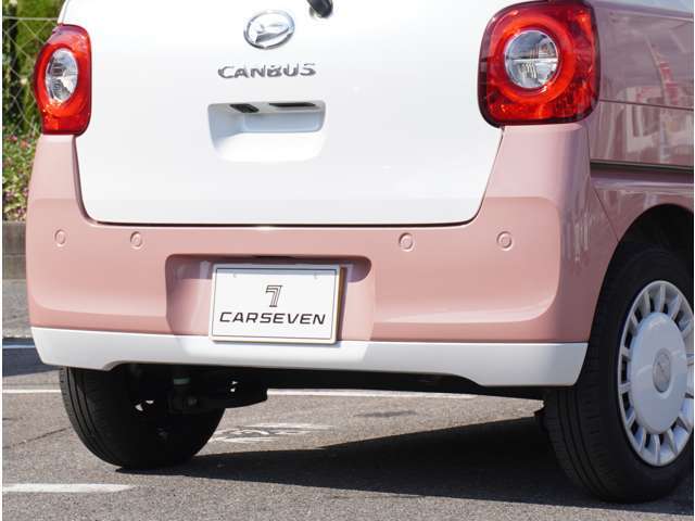 【クリアランスソナー】バンパーに付いたセンサーが障害物を検知。一定の距離に近づくとアラートで教えてくれます。狭い駐車スペースや車庫入れ時も安心です。