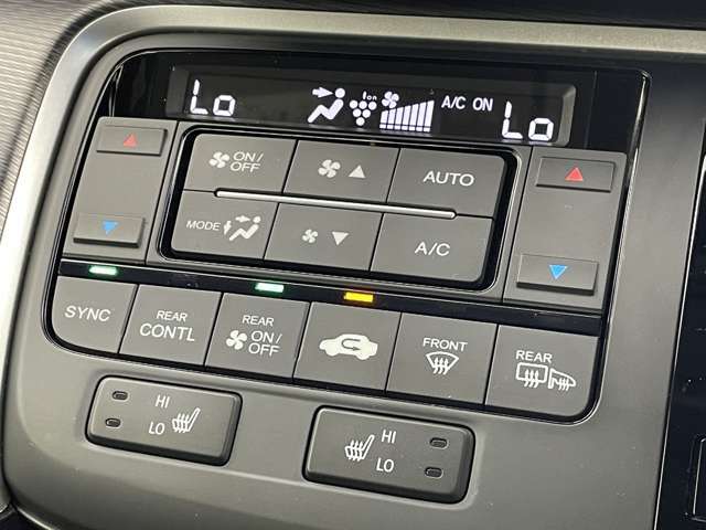 【運転席操作部】快適なドライブを楽しむための機能が装備されています！運転席から触れるので、使いやすいです！除菌プランいれていただくと、さらに清潔で安心していただけます！
