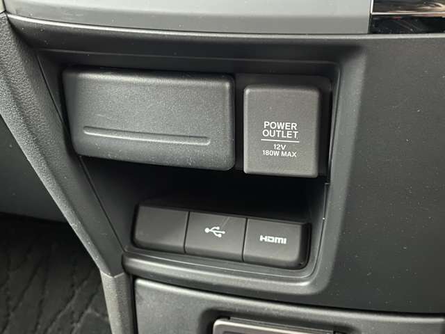 【運転席操作部】快適なドライブを楽しむための機能が装備されています！運転席から触れるので、使いやすいです！除菌プランいれていただくと、さらに清潔で安心していただけます！