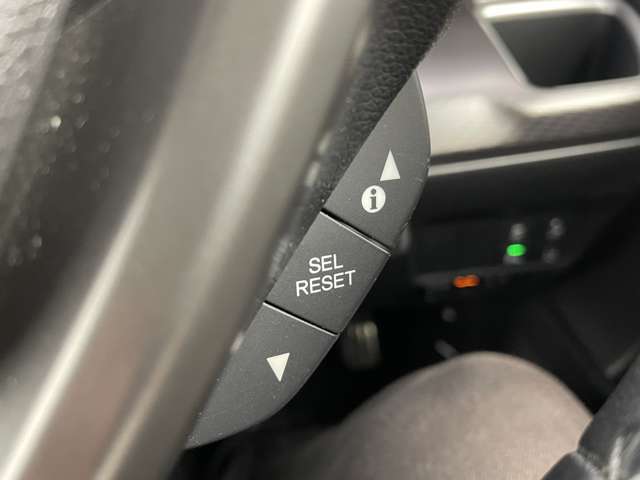 【運転席操作部】快適なドライブを楽しむための機能が装備されています！運転席から触れるので、使いやすいです！除菌プランいれていただくと、さらに清潔で安心していただけます！