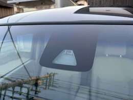 安全装備のスマートアシスト2。衝突被害ブレーキ、車線逸脱警報、前後誤発進抑制、先行車発進お知らせ機能など。