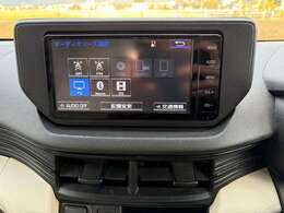 トヨタの純正ナビNSZT-W64。フルセグテレビ、CD、DVD、Bluetoothオーディオ、ハンズフリー通話など。