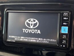 【メーカー純正ナビ】インテリアに溶け込むスタイリッシュな「専用設計」メーカーナビを装備♪視認性や操作性など基本性能にも優れ、より上質なカーライフをお楽しみいただけます。