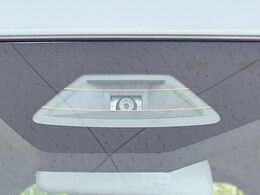 【スズキ　セーフティサポート】走行中に前方の車両等を認識し、衝突しそうな時は警報とブレーキで衝突回避と被害軽減をアシスト。より安全にドライブをお楽しみいただけます。