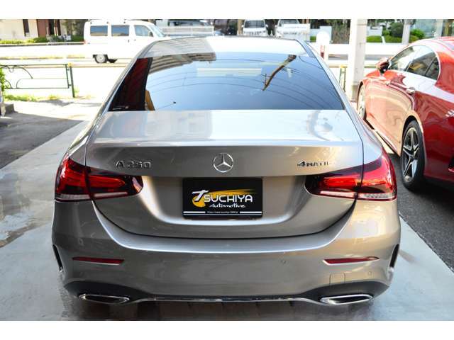 納車前の整備でエンジンオイル、エンジンオイルフィルターワイパーなどは交換しその他消耗品も劣化具合に応じて交換させていただきます。