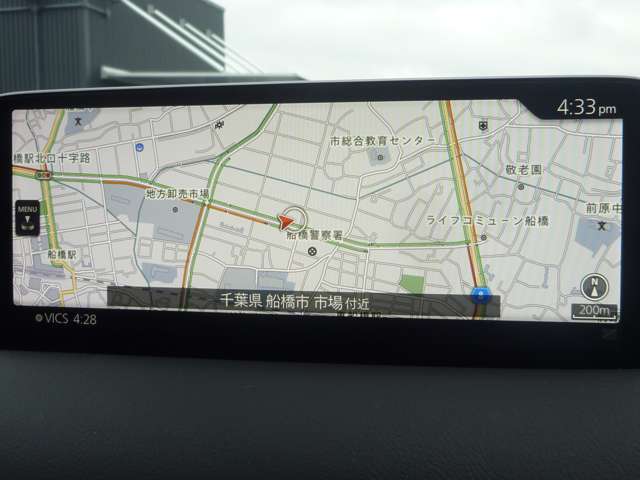 【カーナビゲーション】初めての場所も、すぐにお出掛けいただけます。ナビがあれば知らない道も安心ですね★　ナビは「走行安全性」を優先した、見やすい位置に配置しました。