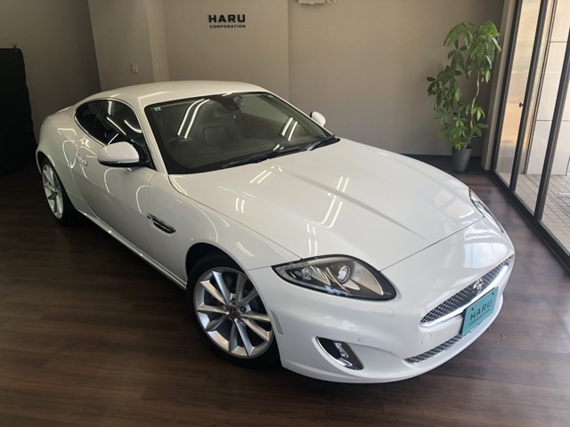 後期最終モデルの自然吸気V8エンジン搭載の希少な「ラグジュアリー」のご案内です。