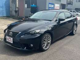 弊社販売車両は、エンジンオイルとオイルフィルターを交換した上でご納車させていただきます！中古車ですが、フレッシュな状態でお渡しいたします♪