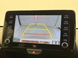 【バックカメラ】駐車時に後方がリアルタイム映像で確認できます。大型商業施設や立体駐車場での駐車時や、夜間のバック時に大活躍！運転スキルに関わらず、今や必須となった装備のひとつです！