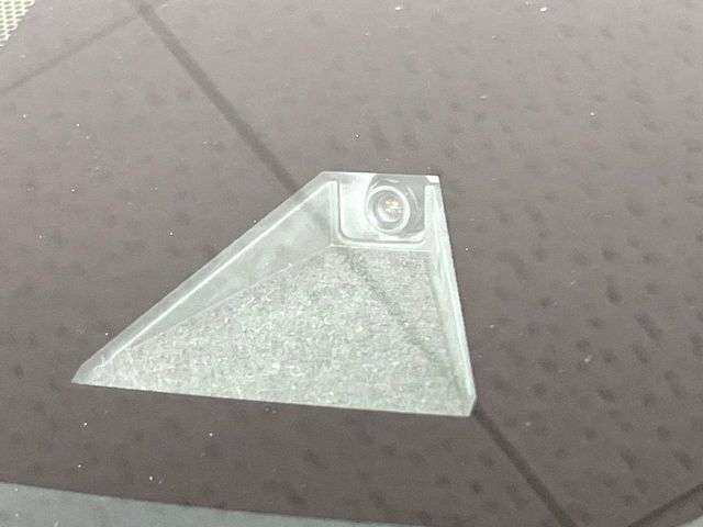 【トヨタセーフティセンス】走行中に前方の車両等を認識し、衝突しそうな時は警報とブレーキで衝突回避と被害軽減をアシスト。より安全にドライブをお楽しみいただけます。