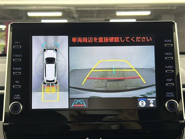 【パノラミックビューモニター】クルマを真上から見下ろした視点で駐車をサポートします！クルマの斜め後ろや真横など、いち早く障害物に気が付くことができます。
