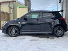 写真だけでは伝えきれない詳細情報も、お電話なら丁寧にご説明いたします。車両の状態やご不明点など、気になることはお気軽にお問い合わせください。まずはお電話をお待ちしております。