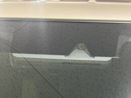 【トヨタセーフティセンス】走行中に前方の車両等を認識し、衝突しそうな時は警報とブレーキで衝突回避と被害軽減をアシスト。より安全にドライブをお楽しみいただけます。
