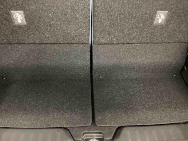 ラゲッジルームも充分なスペースを確保しております