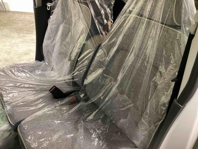 運転席・助手席全体像です