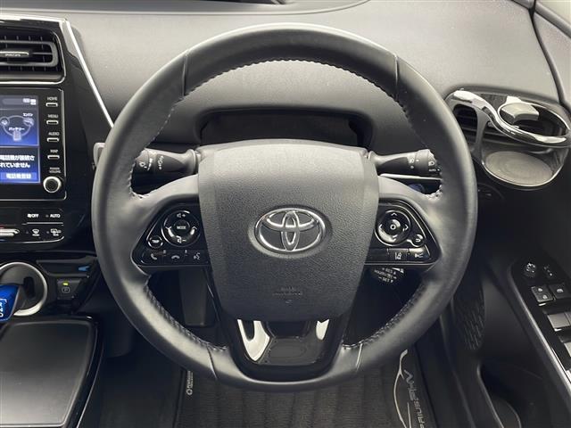 ◆【ステアリング】軽い力で扱いやすいハンドルです。目立つ傷やスレなどなく綺麗な状態です！除菌プランいれていただくとさらに快適に！清潔なお車はお子様にも安心ですね！