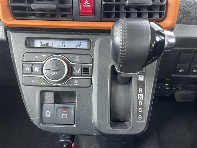 【シフトレバー】『シフトレバー』の画像になります。写真の内容に関してご不明点、ご質問等がございましたらお気軽にガリバー店舗までお問い合わせください。