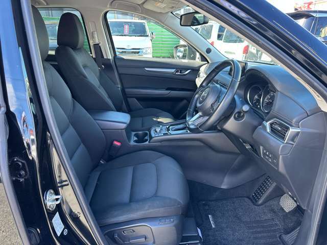 当店オススメの一台です！是非ご検討頂ければと思います！全国対応可能！全国納車可能！自社ローン・リース可能