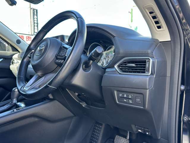 当店オススメの一台です！是非ご検討頂ければと思います！全国対応可能！全国納車可能！自社ローン・リース可能