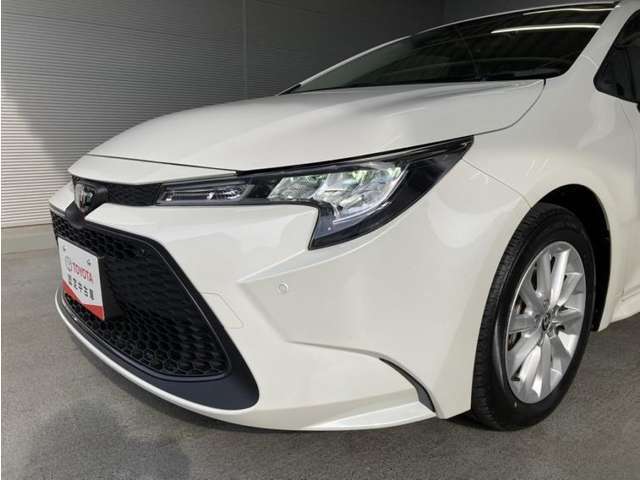 LEDヘッドランプです。十分な明るさを保ちつつも消費電力が少なく、バルブ寿命も長いのが特徴です。瞬時にMAXの光量を発揮するのもLEDならではです。