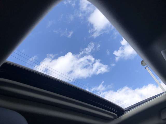 当社では指定整備工場、自社板金工場完備、任意保険も取り扱っております☆お車のトータルケアは当社にお任せ下さい！お気軽にお問合せ、ご来店ください！！