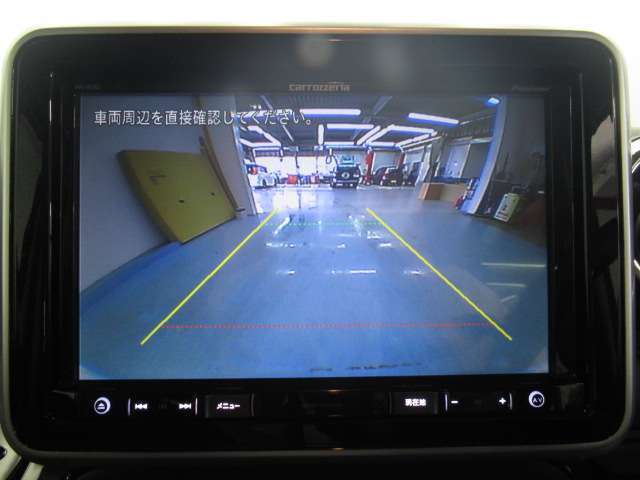 バックモニターも装着しております。バックが不安な方だけでなく、駐車に自信がある方も実際に映像で見えると安心してバックできますよ☆