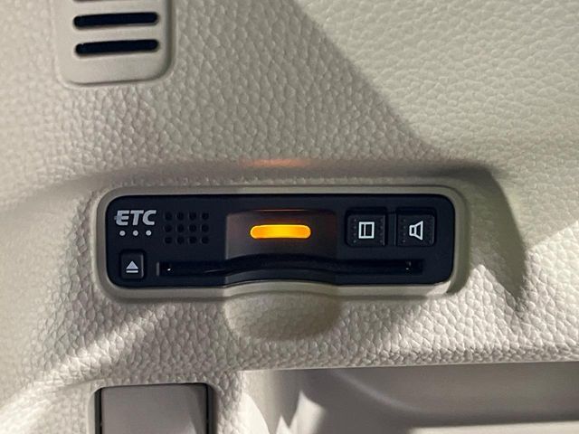 【ETC】高速道路の料金所をストレスなく通過！話題のスポットやサービスエリアに多い「スマートIC」利用時は必須のアイテムです。当店でセットアップを実施、ご納車当日からすぐにご利用いただけます！