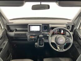 開放的な前方視界！運転がしやすく疲れにくいです♪窓が大きく、見通しがとっても良いおクルマですよ♪