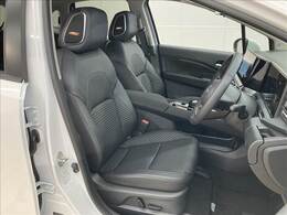 ブラックレザーシートを装備！！