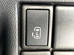 【パワースライドドア】スマートキーや運転席のスイッチでスライドドアの開閉が可能♪電動だから力を入れてドアを開ける必要が無く、小さいお子様でも、重い荷物を持っている時もラクに開け閉めできます♪