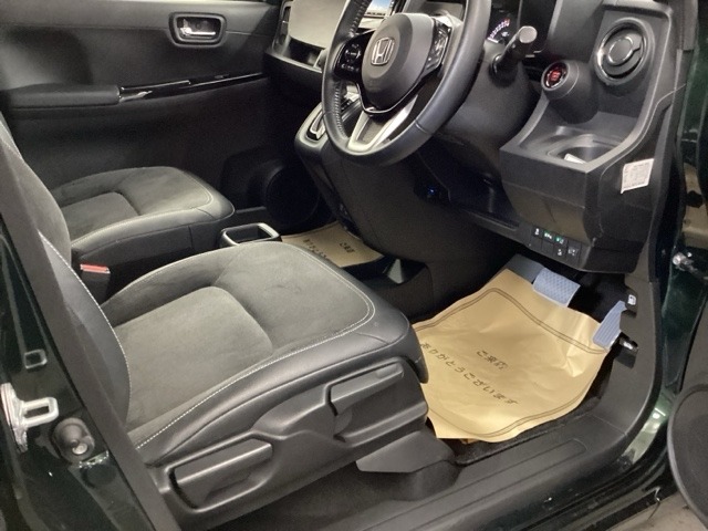 フィット性も良く、楽な運転姿勢を保てます。