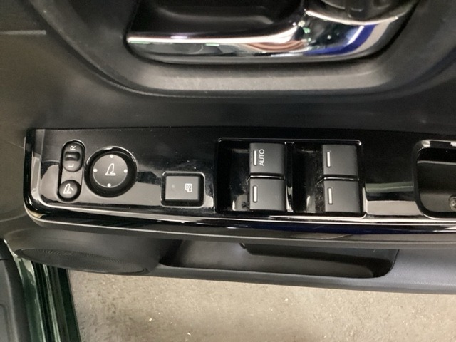 ドアスイッチもシンプルで、使いやすさを考え設計されています。