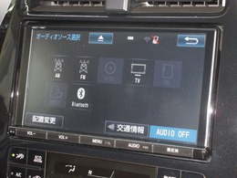 ナビゲーションはトヨタ純正9インチSDナビ(NSZT-Y66T)を装着しております。AM、FM、CD、DVD再生、Bluetooth、音楽録音再生、フルセグTVがご使用いただけます。