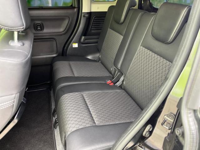 WECARSでは各商談席に大型モニターをご用意しております！見やすい大画面でゆったりと全国の在庫をご覧いただけます！是非ご来店お待ちしております！