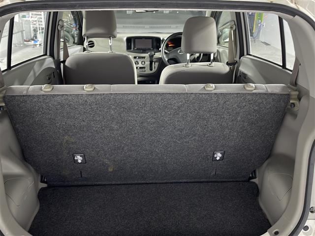 【トランク】積み込みやすくて、たっぷり積める荷室です。シートアレンジできるものは、乗車人数と荷物の量や大きさによってシートを動かすことができるので、より快適なドライブが可能です！