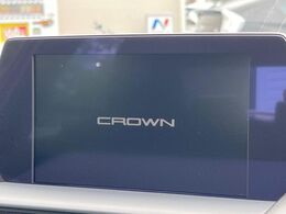 【メーカー純正ナビ】インテリアに溶け込むスタイリッシュな「専用設計」メーカーナビを装備♪視認性や操作性など基本性能にも優れ、より上質なカーライフをお楽しみいただけます。