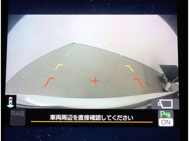 後方確認に便利なバックカメラ装備！！バックカメラにはガイド線を表示することも可能で、狭い駐車場や後方が確認しづらい場所に駐車するときや、車を切り返す時に便利な装備です！