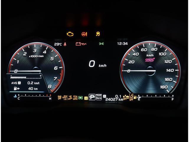 視認性に優れたメーターで、夜間走行も安心して運転できます！マルチインフォメ―ションディスプレイには車両情報を表示！メーター内の光度調整機能も付いております！