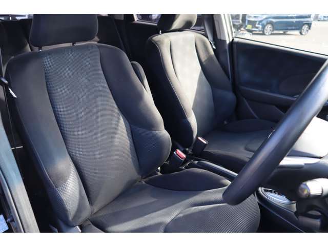 お客様に気持ちよく乗っていただけるように、一台一台心を込めて綺麗にしております！！