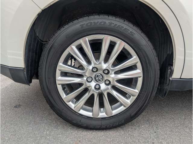 ★全国各地どこへでもご納車が可能です★ご自宅もしくは、ご指定の場所まで、なるべくご希望の日時にご納車にお伺い致します！尚、陸送料金につきましては、当店スタッフまでお気軽にお問い合わせくださいませ♪