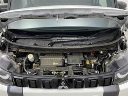 【エンジンルーム】エンジンの調子は良好です！ご納車前にはしっかりとオイル交換・その他油種類の点検補充をさせて頂きます。また、ガリバーでは修復歴のある車は販売いたしません。